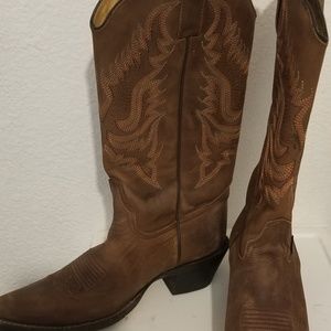 Boots Square Toe- Distressed Brown